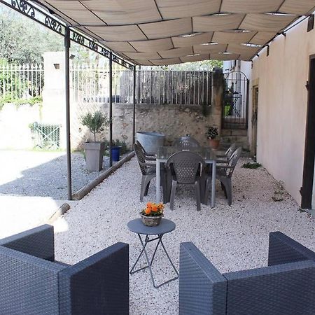 Le Gite Du Jas Vieux Montfort  Bagian luar foto